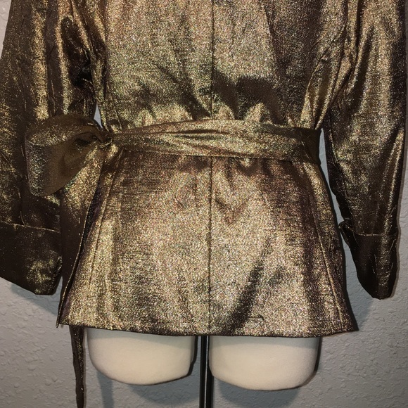 Cachet Gold Wrap Top A27 - Picture 6 of 6